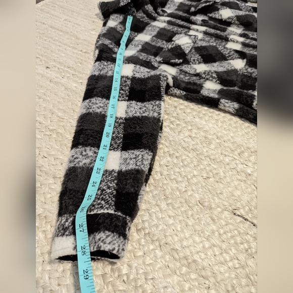 RD STYLE FUZZY PLAID JACKET - Picture 8 of 8